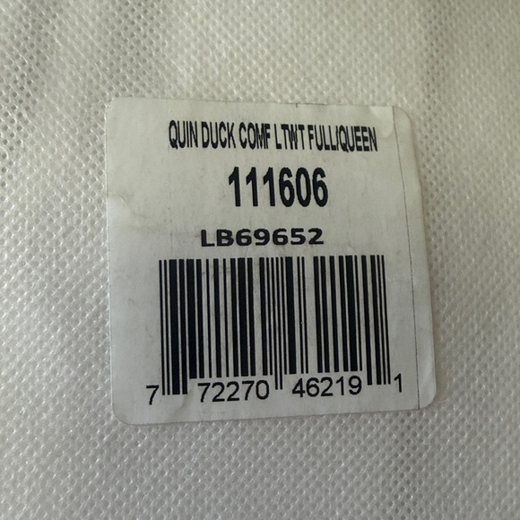 Quince Lightweight Luxe Goose Down Comforter - Picture 6 of 7